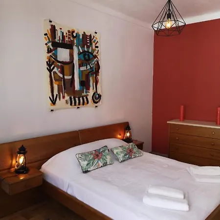 Foz Surfcamp Guest house