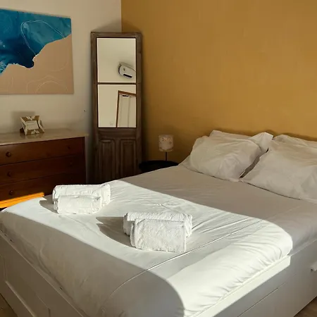 Foz Surfcamp Guest house *