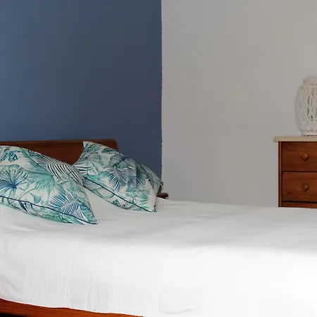 Foz Surfcamp Guest house *